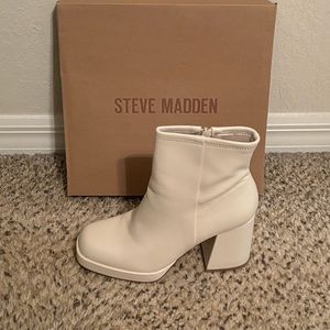 Steve Madden Women’s Bootie